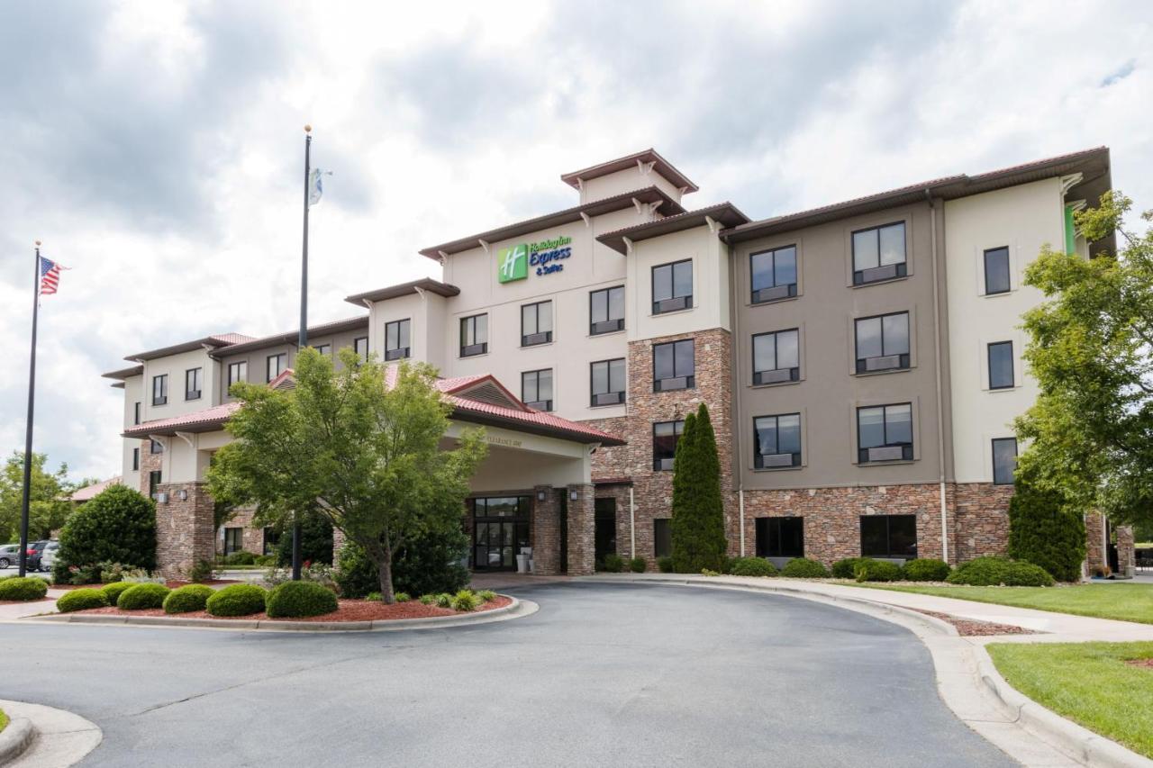 Holiday Inn Express & Suites Lexington North West-The Vineyard By Ihg Eksteriør bilde