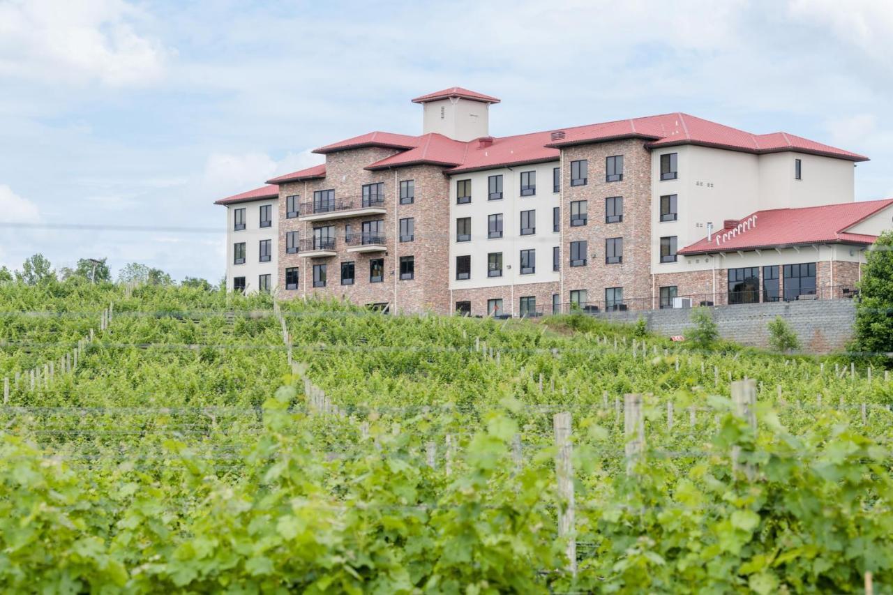 Holiday Inn Express & Suites Lexington North West-The Vineyard By Ihg Eksteriør bilde
