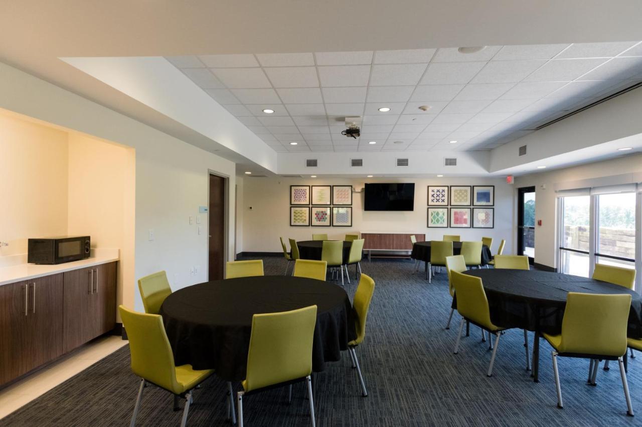 Holiday Inn Express & Suites Lexington North West-The Vineyard By Ihg Eksteriør bilde