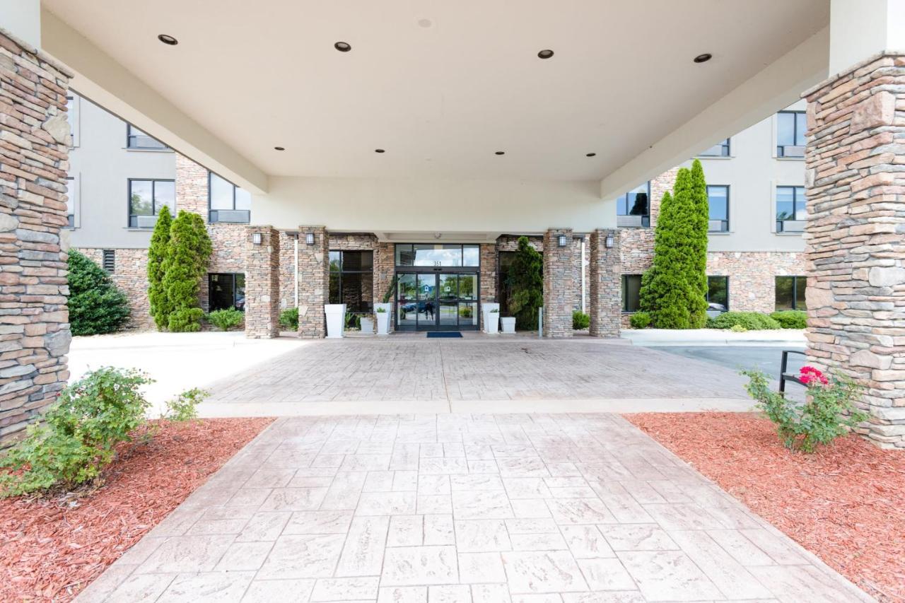 Holiday Inn Express & Suites Lexington North West-The Vineyard By Ihg Eksteriør bilde