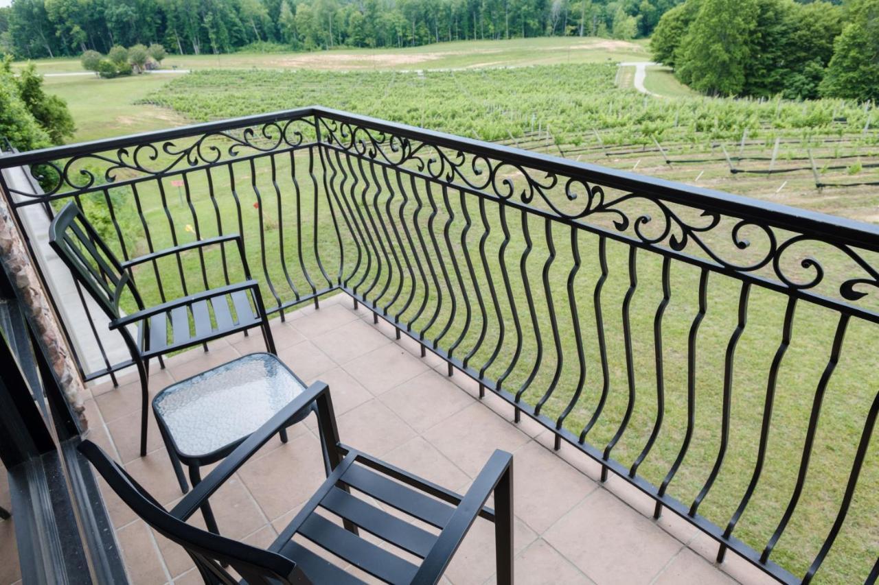 Holiday Inn Express & Suites Lexington North West-The Vineyard By Ihg Eksteriør bilde