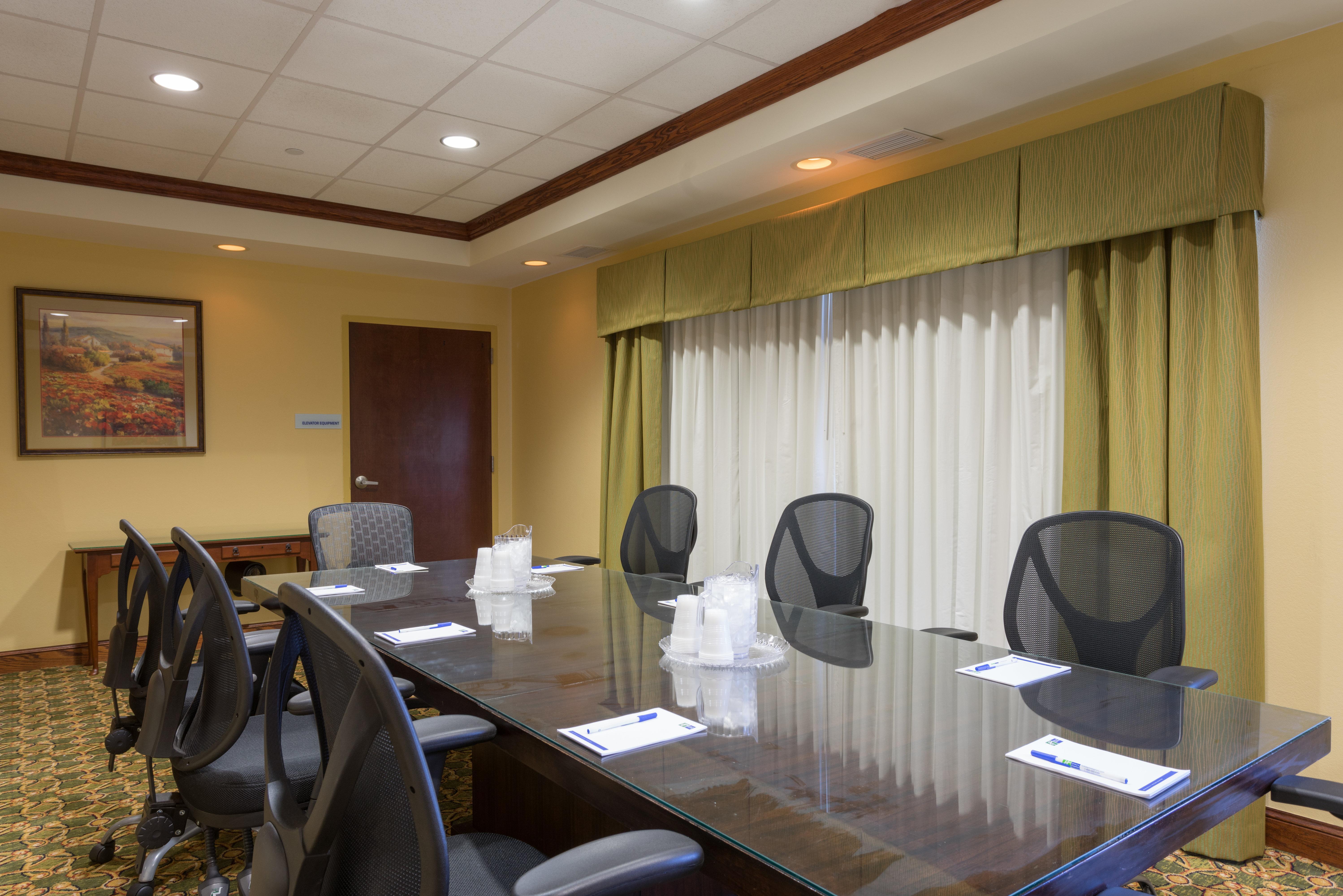Holiday Inn Express & Suites Lexington North West-The Vineyard By Ihg Eksteriør bilde